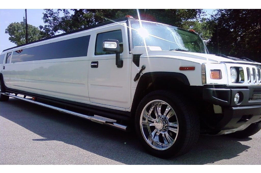 Bicester White Hummer Limo outdoor